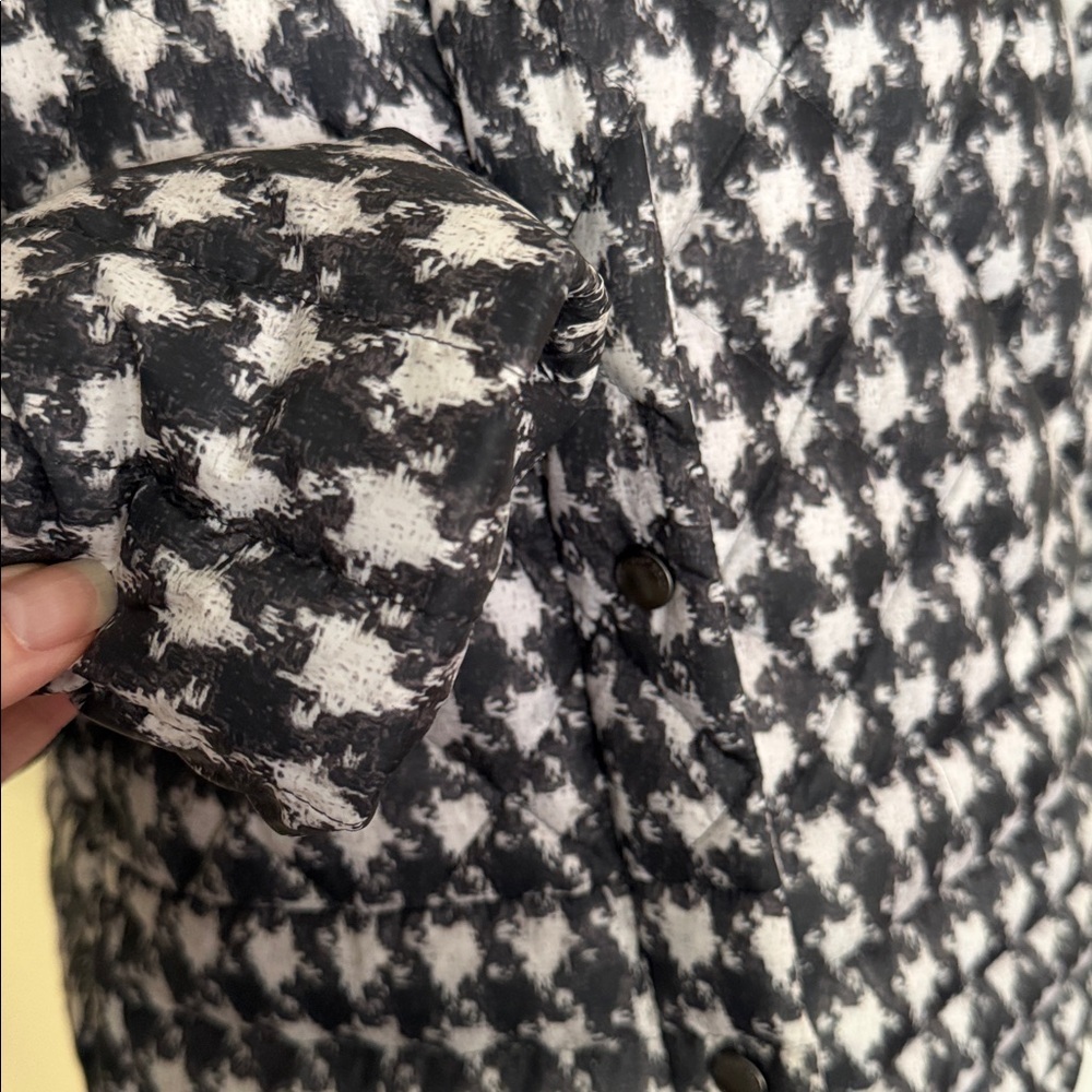 Lands’ End Houndstooth Down Puffer Coat Zip & Snap Front Pockets Petite 14-16 - Picture 9 of 13